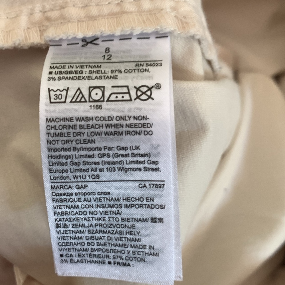 Gap light khaki Bermuda shorts size 8 - Picture 7 of 7
